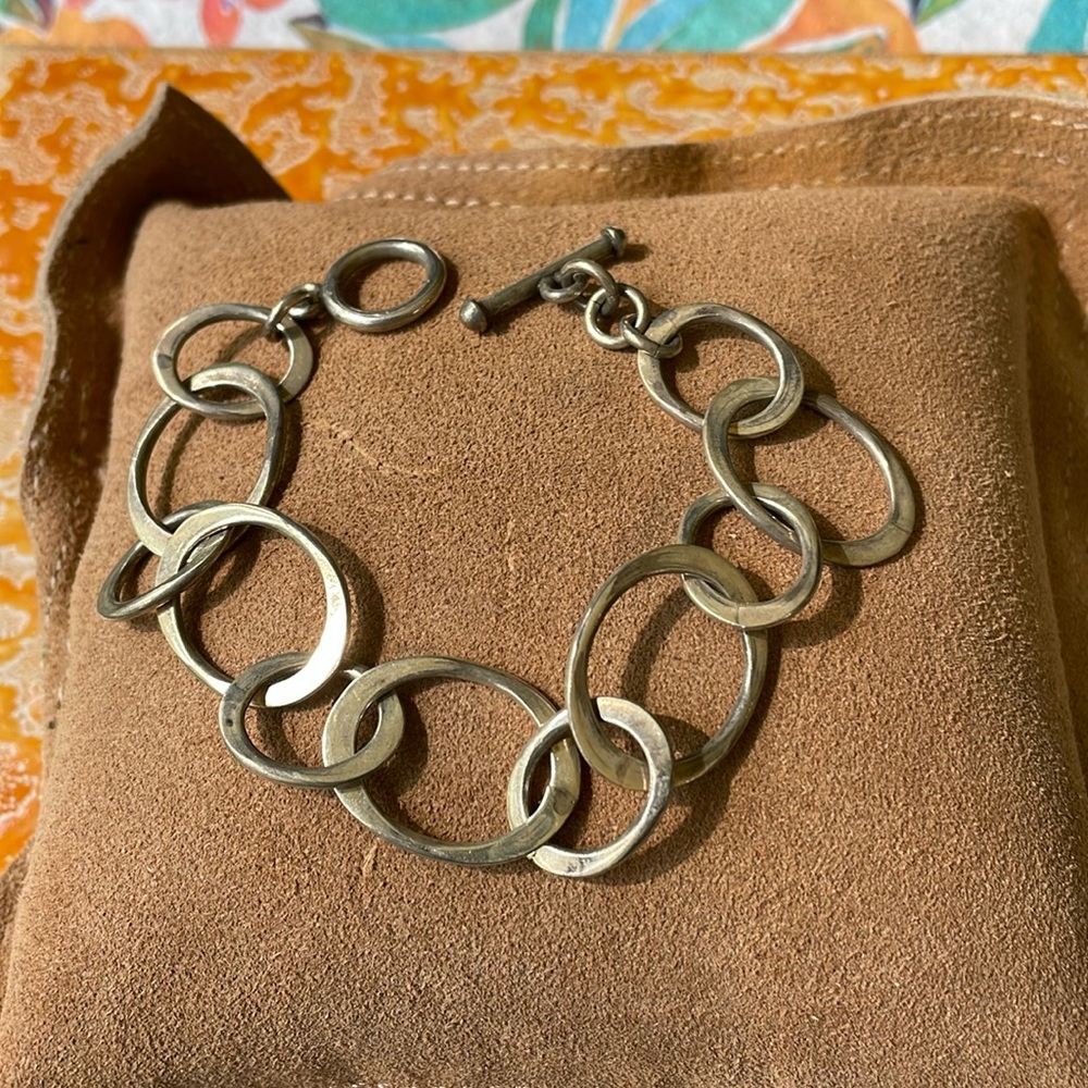 7 1/4” sterling silver circle link bracelet